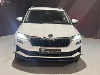 Usado Skoda Karoq Ambition 150 CV (110 kW) 2023 Blanco SUV