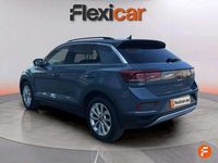 Usado VW T-Roc Life 150 CV (110 kW) 2023 Verde SUV