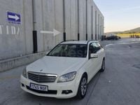 Usado Mercedes E200 Avantgarde 136 CV (100 kW) 2009 Blanco Familiar