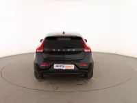 Usado Volvo V40 Kinetic 115 CV (84 kW) 2015 Negro Familiar