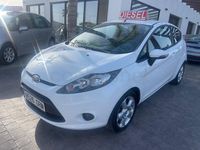 Usado Ford Fiesta Trend 68 CV (50 kW) 2009 Blanco Berlina