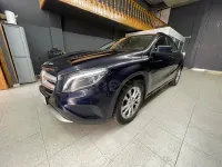 Usado Mercedes GLA200 136 CV (100 kW) 2017 Azul SUV