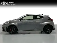 Usado Toyota Yaris 276 CV (202 kW) 2024 Gris / plata Utilitario