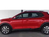 Usado Kia Stonic 100 CV (73 kW) 2024 Rojo SUV