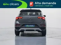 Usado VW T-Roc 110 CV (80 kW) 2023 Gris SUV