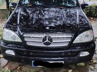 Usado Mercedes ML270 Edition 163 CV (119 kW) 2005 Negro SUV
