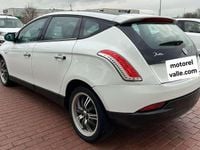 Usado Lancia Delta 120 CV (88 kW) 2010 Blanco Utilitario