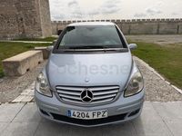Usado Mercedes B180 109 CV (80 kW) 2007 Gris / plata Monovolumen