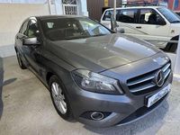 Usado Mercedes A180 AMG line 122 CV (89 kW) 2013 Plateado Utilitario