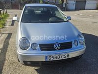 Usado VW Polo Trendline 65 CV (47 kW) 2004 Gris / plata Utilitario