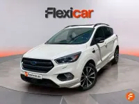 Usado Ford Kuga ST-Line 150 CV (110 kW) 2017 Blanco SUV