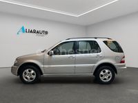 Usado Mercedes ML270 163 CV (119 kW) 2004 Gris / plata SUV