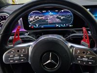 Usado Mercedes CLA200 163 CV (119 kW) 2019 Gris / plata Berlina