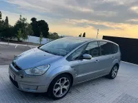 Usado Ford S-MAX Trend 140 CV (102 kW) 2007 Gris / plata Monovolumen