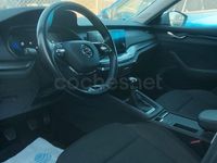 Usado Skoda Octavia Ambition 115 CV (84 kW) 2020 Gris / plata Familiar