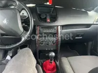 Usado Peugeot 207 110 CV (80 kW) 2006 Negro Berlina