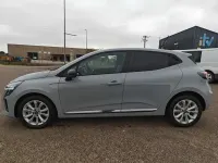 Usado Renault Clio Evolution 101 CV (74 kW) 2025 Gris Utilitario
