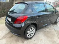 Usado Peugeot 207 70 CV (51 kW) 2007 Negro Berlina