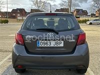 Usado Toyota Yaris Active 69 CV (50 kW) 2014 Gris / plata Utilitario