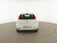 Usado Fiat Punto Easy 70 CV (51 kW) 2016 Blanco Utilitario
