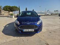 Usado Ford Fiesta Trend 82 CV (60 kW) 2015 Azul Berlina