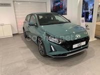Nuevo Hyundai i20 100 CV (73 kW) 2025 Verde Berlina