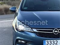 Usado Opel Astra Excellence 136 CV (100 kW) 2017 Azul Familiar