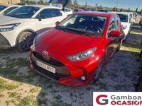 Usado Toyota Yaris Hybrid Active 116 CV (85 kW) 2025 Rojo Utilitario