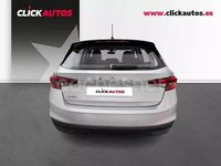 Usado Skoda Fabia Essence 80 CV (58 kW) 2025 Gris / plata Berlina