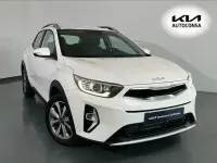 Usado Kia Stonic 100 CV (73 kW) 2025 Blanco SUV