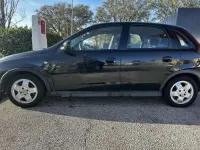 Usado Opel Corsa Enjoy 69 CV (50 kW) 2005 Negro Utilitario