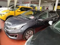 Usado Kia Ceed 100 CV (73 kW) 2018 Gris / plata Utilitario