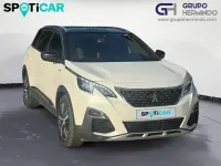 Usado Peugeot 5008 GT-line 130 CV (95 kW) 2021 Blanco SUV