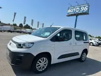 Usado Fiat Doblò 100 CV (73 kW) 2023 Blanco Monovolumen