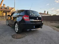 Usado BMW 116 265 CV (194 kW) 2007 Negro Utilitario