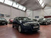 Usado Audi A3 Sportback Design 116 CV (85 kW) 2019 Azul Utilitario