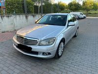Usado Mercedes C220 Avantgarde 170 CV (125 kW) 2009 Gris / plata Berlina