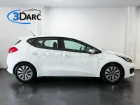 Usado Kia Ceed Plus 100 CV (73 kW) 2017 Blanco Utilitario