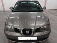 Usado Seat Cordoba Reference 100 CV (73 kW) 2004 Gris / plata Berlina