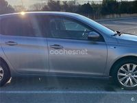 Usado Peugeot 308 Style 100 CV (73 kW) 2016 Gris / plata Berlina