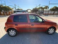 Usado Renault Clio II Expression 80 CV (58 kW) 2004 Burdeos Utilitario