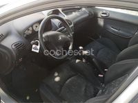 Usado Peugeot 206 90 CV (66 kW) 2004 Gris / plata Familiar