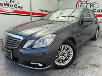 Usado Mercedes E250 Elegance 204 CV (150 kW) 2009 Azul Berlina