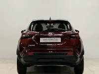 Usado Nissan Juke Tekna 114 CV (83 kW) 2025 Burgundy (metalizado) techo mi SUV