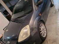 Usado Ford Fiesta Sport 90 CV (66 kW) 2005 Gris / plata Utilitario