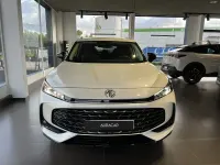Nowe MG HS Luxury 224 KM (164 kW) 2025 Biały SUV
