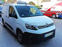 Usado Citroën Berlingo Live 102 CV (75 kW) 2022 Blanco Monovolumen