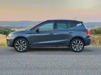 Usado Seat Arona FR 150 CV (110 kW) 2024 Gris SUV