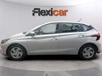 Usado Hyundai i20 84 CV (61 kW) 2022 Gris Berlina