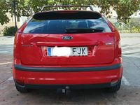 Usado Ford Focus Trend 115 CV (84 kW) 2006 Rojo Berlina